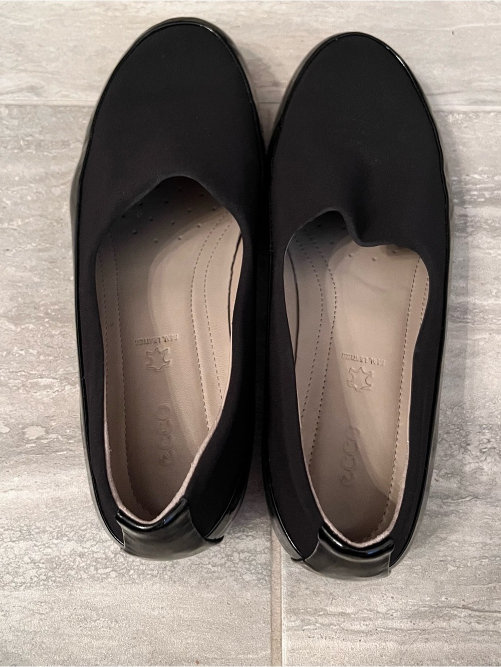 Ecco Black Slip-On Ballerina Loafer